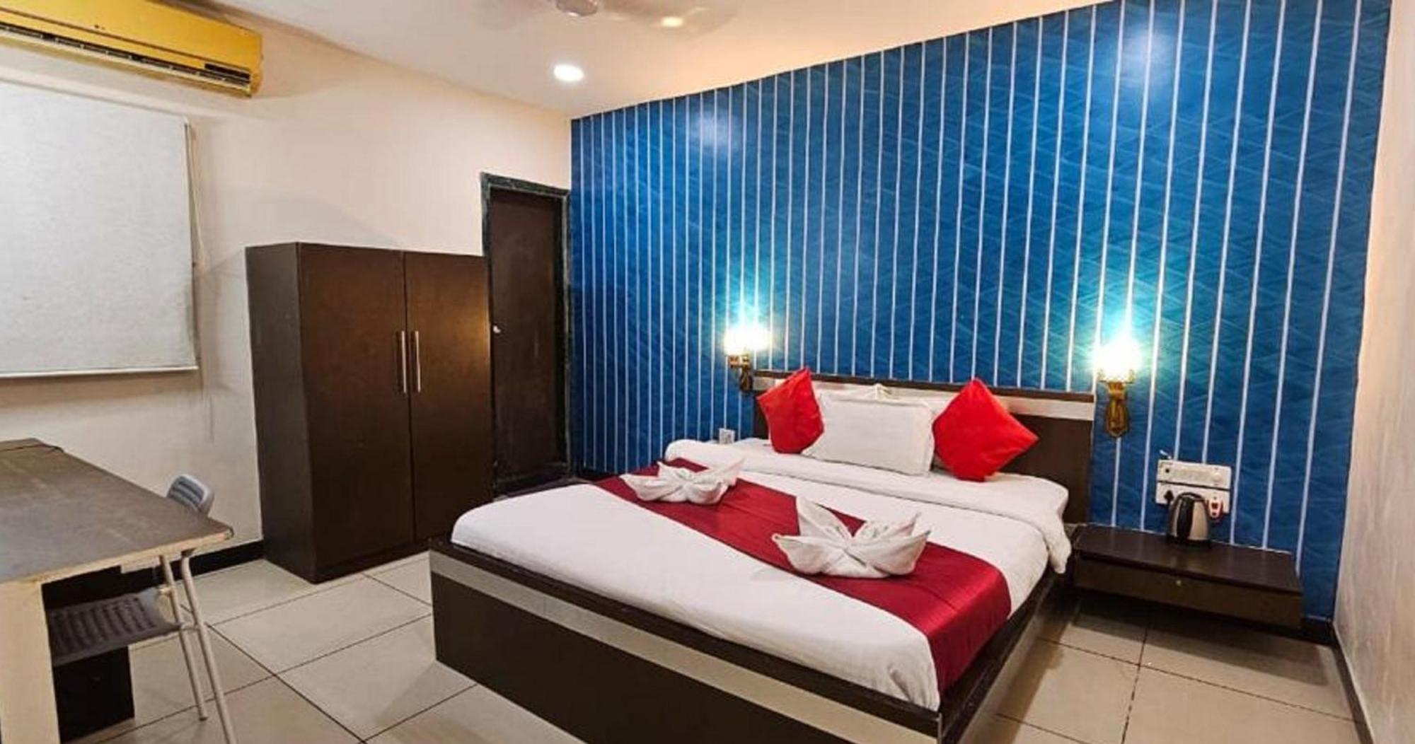 מומביי Hotel Sunshine Airport מראה חיצוני תמונה