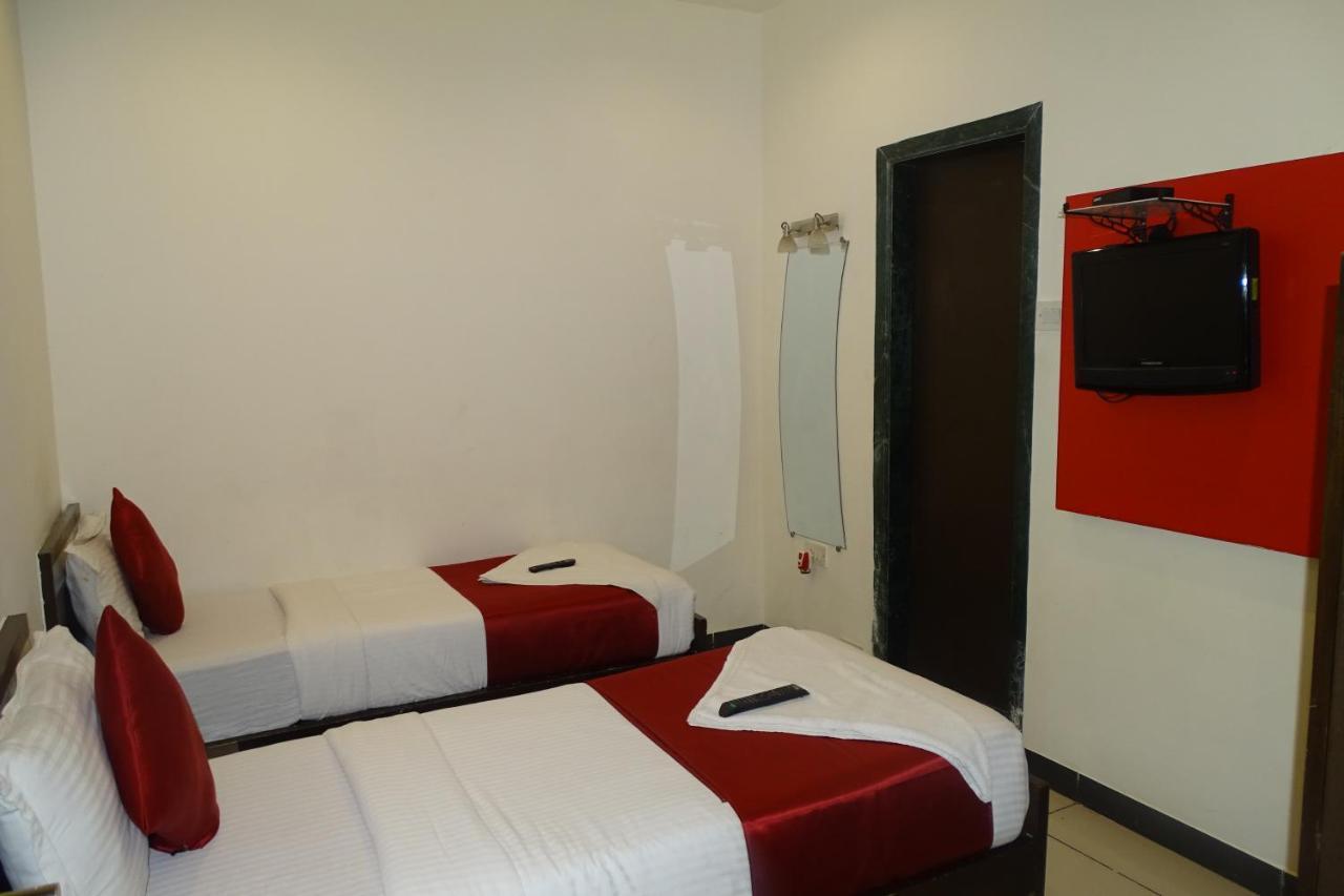 מומביי Hotel Sunshine Airport מראה חיצוני תמונה