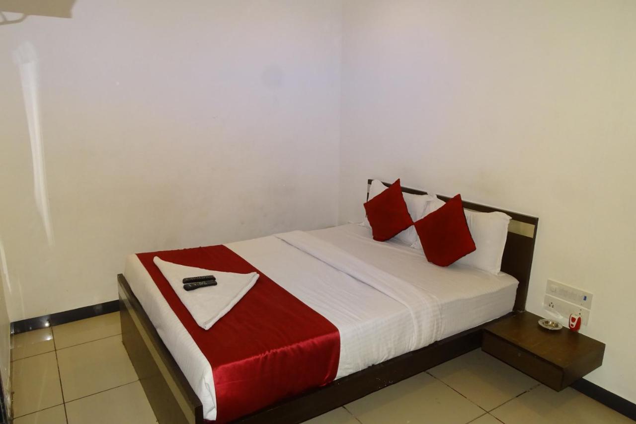 מומביי Hotel Sunshine Airport מראה חיצוני תמונה